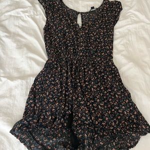 American Eagle Floral Romper